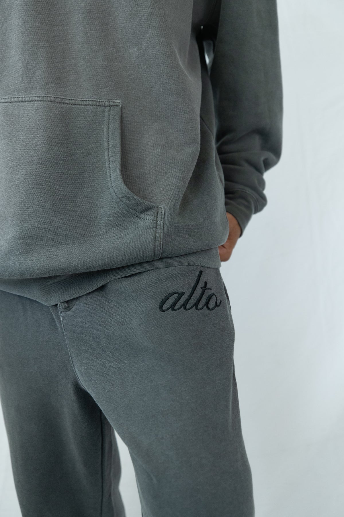 Alto Lounge Signature Sweatpants | Pigment Black